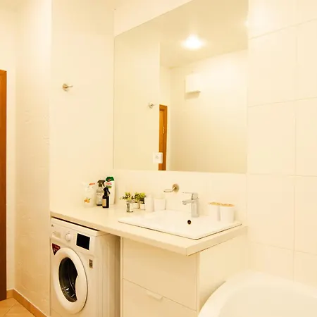 Dzirnavu 113a 1-bedroom Appartement *